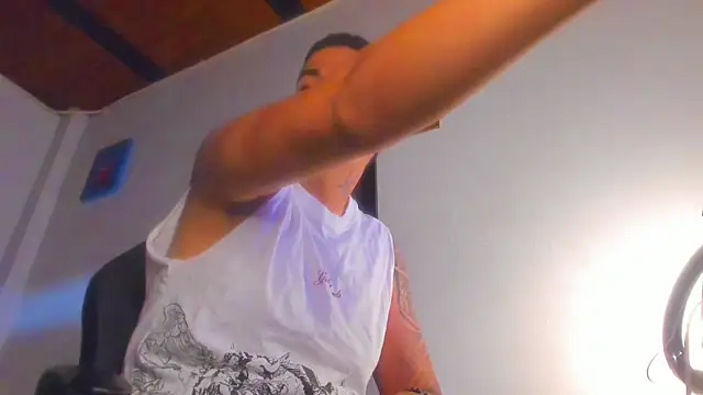 Mike_jacksson Chat XXX live