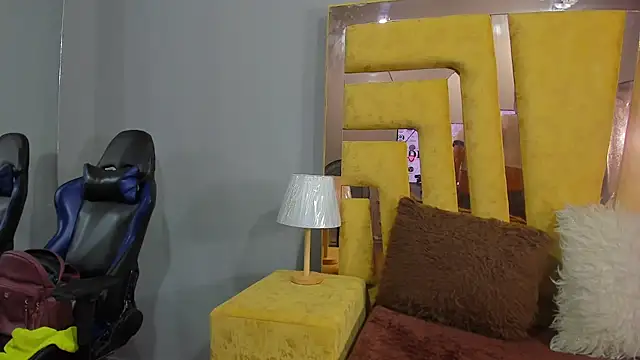 AlahiaEvanz Chat XXX in diretta