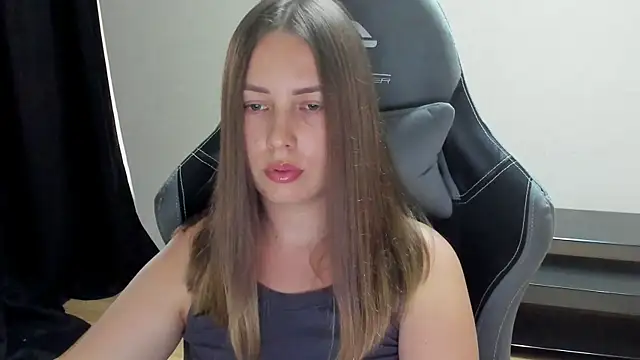 Chat +18 de Mia_shy1 ao vivo