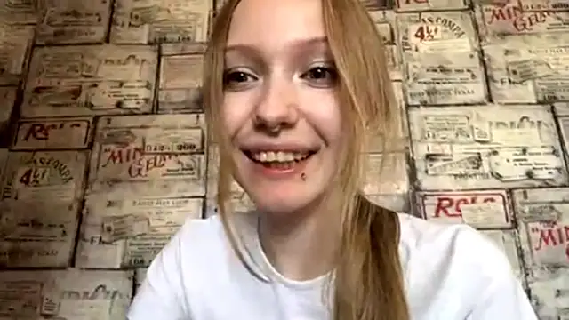 BivalentFalloff Live XXX-Chat