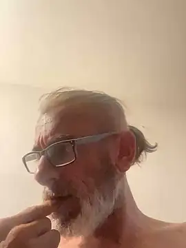 crisfootlicker Chat XXX live