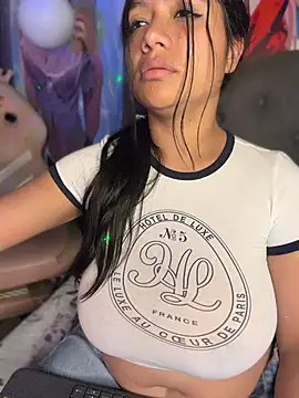 Im_Little élő XXX-chatje