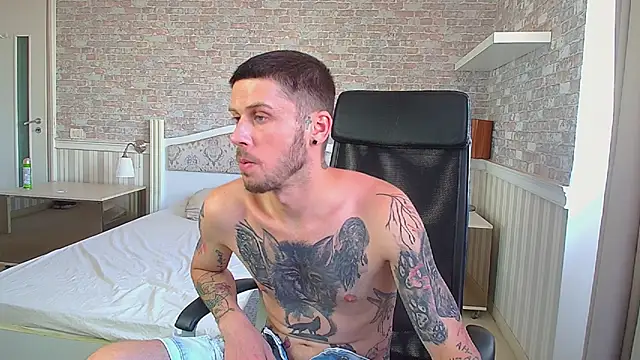 JonahShaw Adlı Modelin Canlı XXX Sohbeti
