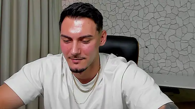 ClintMasters Chat XXX in diretta
