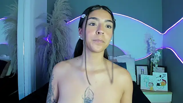 Czat XXX na żywo – Freya_stonee