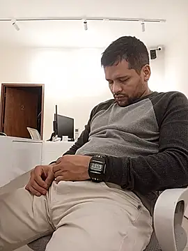 LucasGaeel's Live XXX Chat
