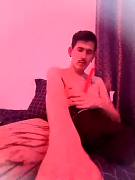 Pokazy przed kamerką – cheekyboyx