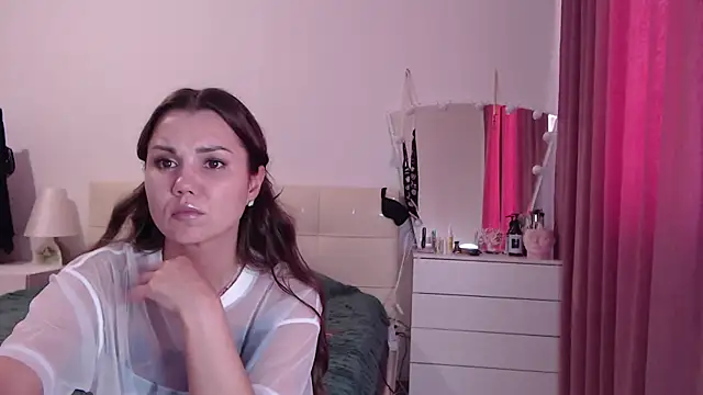 MiraMiss XXX чат на живо
