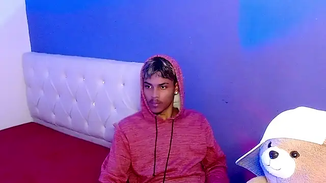 Chatroom XXX en direct de Angel_foxc13