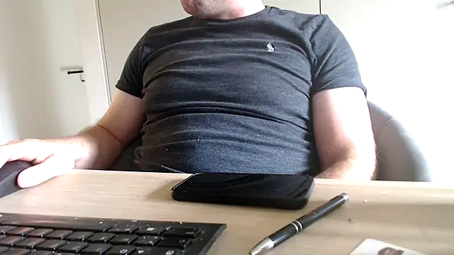 mrbigballs' Live XXX Chat