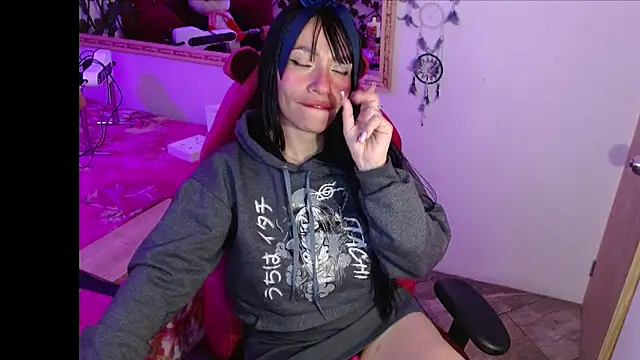 IVET_CUTE1's Live XXX Chat