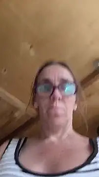 Dettybitch40 élő XXX-chatje