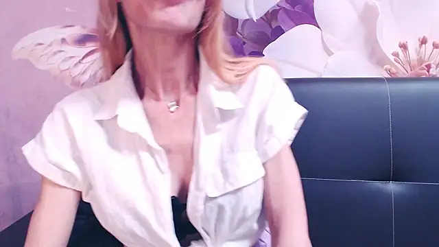 BlondPussy's Live XXX Chat