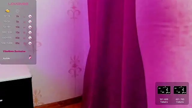 Онлайн чат XXX KindHazelHere_