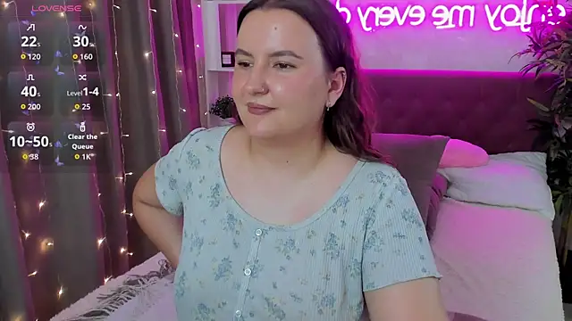 FeralPeach's Live XXX Chat