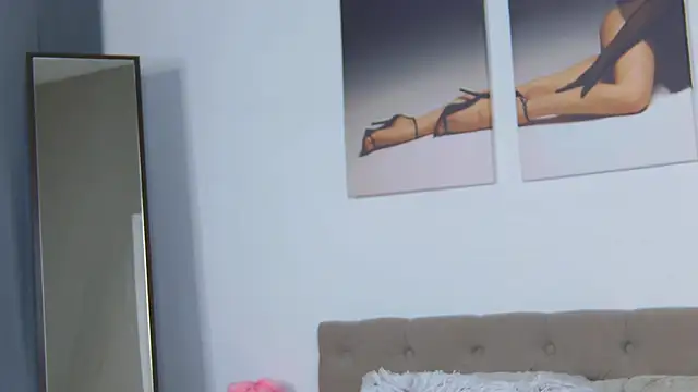 Chat +18 de VioletiSwone ao vivo