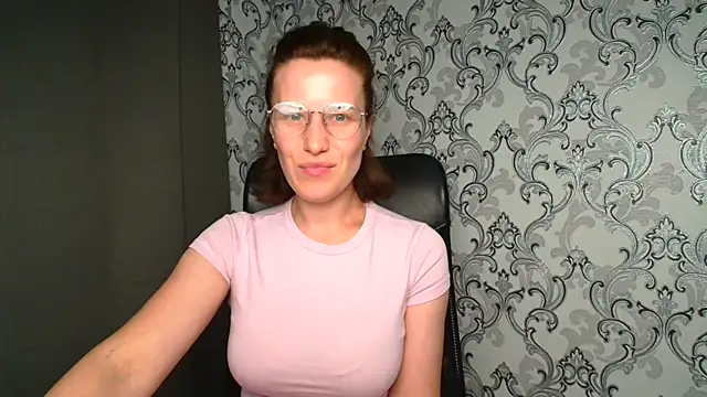Chat +18 de Kelly_Kisss ao vivo