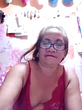 vickyhot1966 Adlı Modelin Canlı XXX Sohbeti