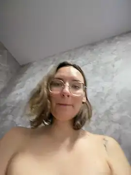 The_Snowwhitee's Live XXX Chat