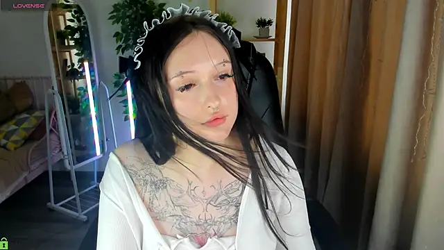 Emma-Blissa's Live XXX Chat