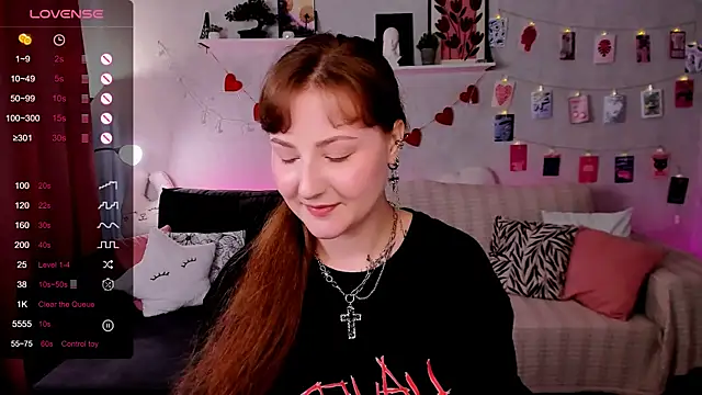 velvet_cherry_ live XXX chat