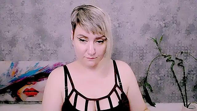 Djullia Live XXX-chat