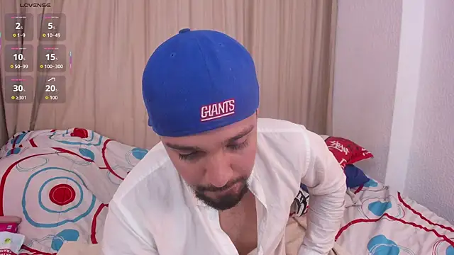 max_ed Adlı Modelin Canlı XXX Sohbeti