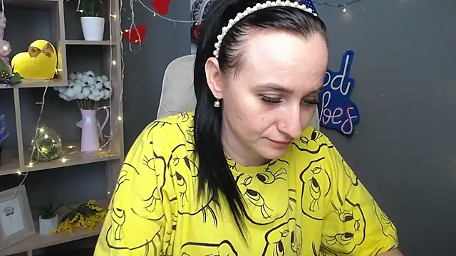 NinaFlawlees' Live XXX Chat