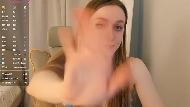 mowalova Chat XXX in diretta