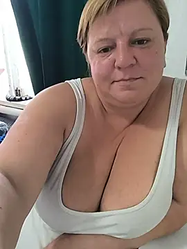 jusichka Adlı Modelin Canlı XXX Sohbeti