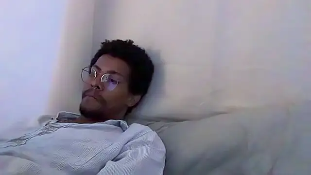 HoleBreeder লাইভ XXX চ্যাট