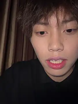 Ethan7063's Live XXX Chat
