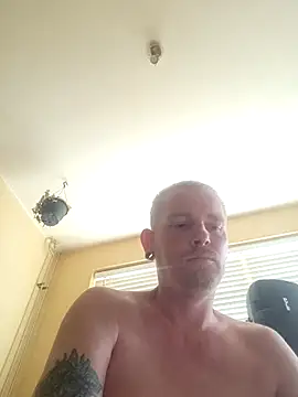 piercingpik Chat XXX live