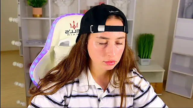 NadinnL Obrolan Langsung XXX