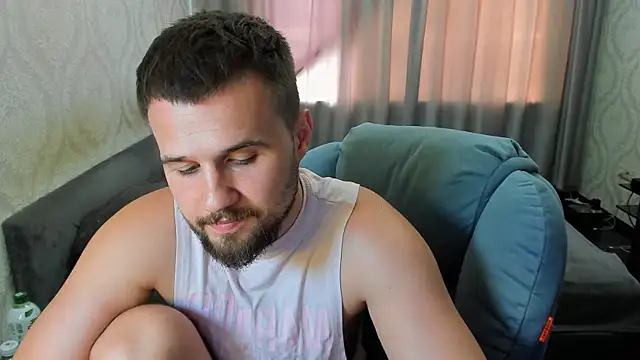Vladik_b's Live XXX Chat