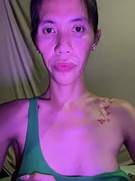 Chat +18 de LoveRUBY143 ao vivo