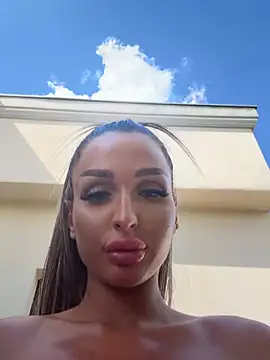 ArianaXO_'s Live XXX Chat
