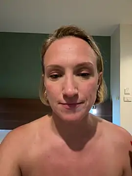UmaTruewoman Chat XXX live