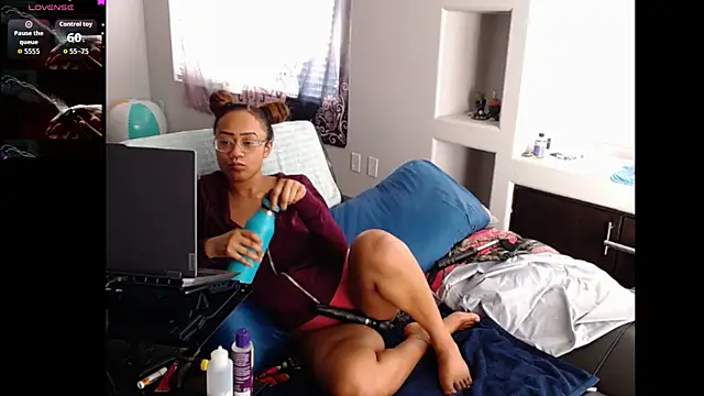 ReeseZen Show in webcam