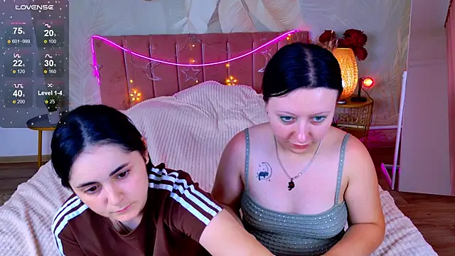 RuthHalll élő XXX-chatje