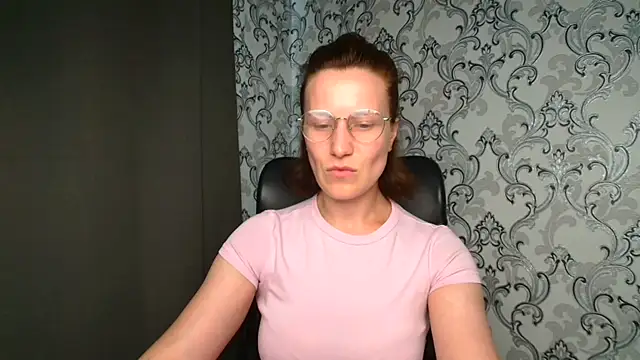 Chat +18 de Kelly_Kisss ao vivo