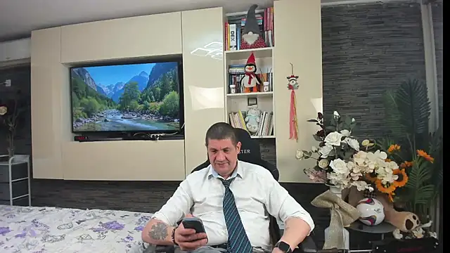 Chatroom XXX en direct de SpartacusDaddy48