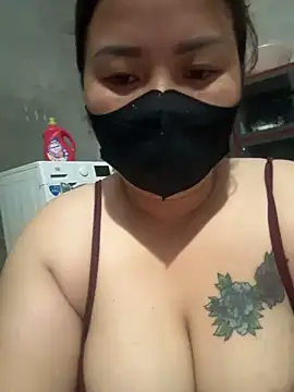 Anna_naa 即時 XXX 聊天