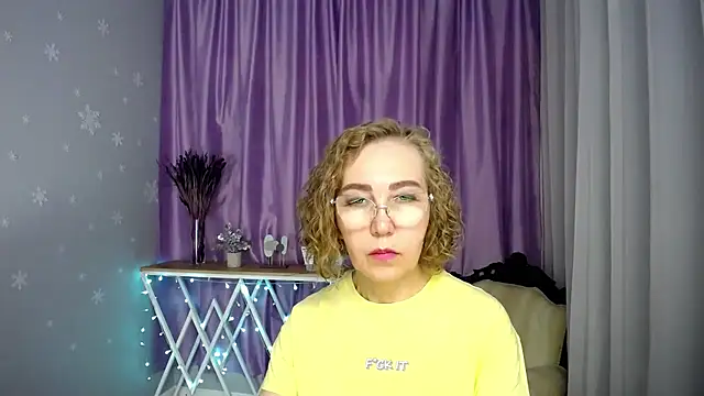 queen_a_n_i's Live XXX Chat