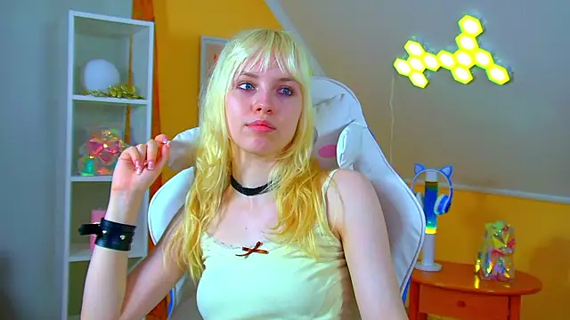 HannahHollis' Live XXX Chat