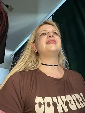 Chat +18 de DriveThruCiri ao vivo