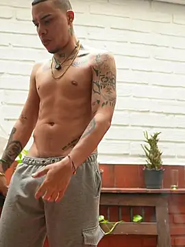 AlphaMasterXxx Show Webcam