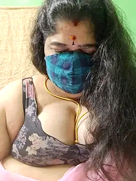 XXX chat uživo modela Tamil-mayasri