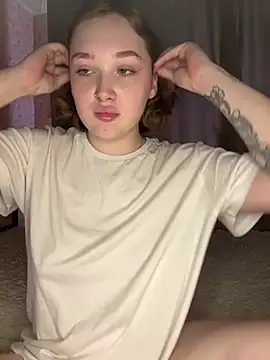 LunaBlom12's Live XXX Chat