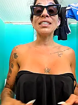 sexy7883's Live XXX Chat